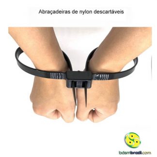 Abraçadeiras de nylon descartáveis