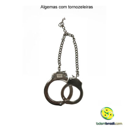 Algemas com tornozeleiras